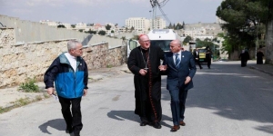 Đức Hồng y Tổng giám mục New York viếng thăm Trung Đông