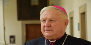 Đức giám mục Giáo phận Odessa bên Ucraina kêu gọi người trẻ hồi hương